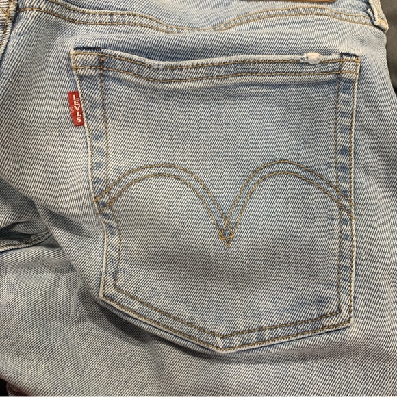 Levi's | Women's Premium Wedgie Icon Fit Light Wash Denim Jeans | Sz 32 - Picture 16 of 16